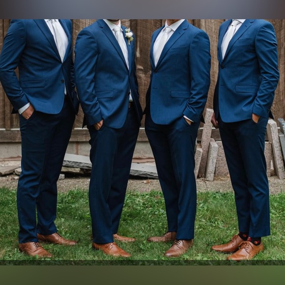 Joseph Abboud 2 Piece Suit - Navy Blue - Picture 2 of 8